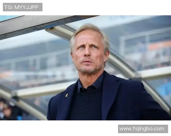 男足球星退役后转型为教练的成长之路与挑战