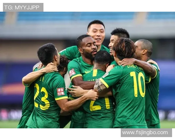 足球球星被队友绿了引发热议 网友纷纷猜测真相背后内幕