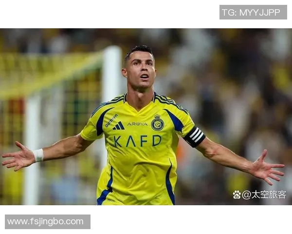 昔日足坛巨星重聚绿茵场,传奇球员再战青春,精彩比赛点燃激情再现辉煌 昔日足坛巨星重聚绿茵场,传奇球员再战青春,精彩比赛点燃激情再现辉煌